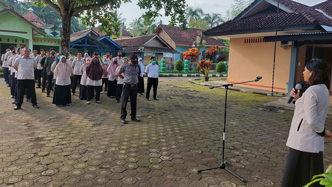 Apel Pagi Bina Pengabdian dan Disiplin Pegawai