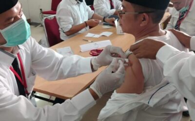 Cegah Meningitis Jelang Ibadah Haji, Kemenkes Fasilitasi Vaksinasi bagi Petugas PPIH Tahun 1446H/2025M