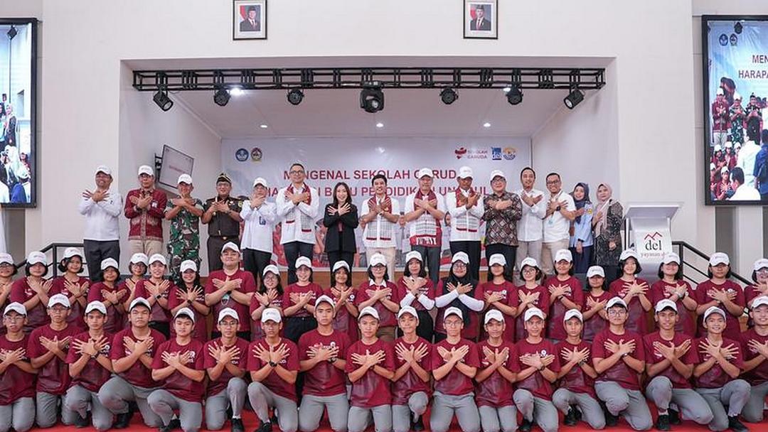 Wamenkes Dante Beri Motivasi di Pengenalan Sekolah Garuda Kabupaten Toba