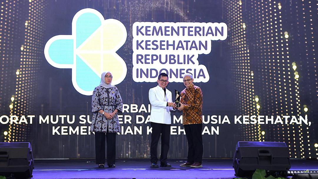Kemenkes Raih Penghargaan Terbaik I dari LAN RI untuk Lembaga Pengakreditasi
