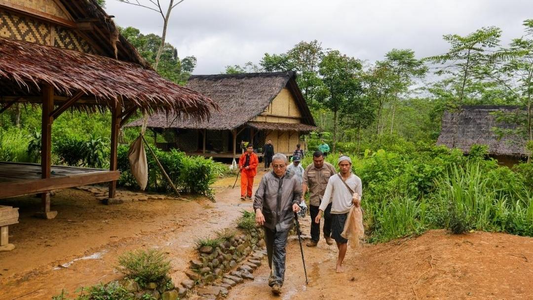 Sekjen Kemenkes Kunjungi Baduy Jelang Tahun Baru, Gelar Cek Kesehatan Gratis